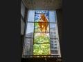 스테인드 글라스로 장식된 염광 교회 유리창 썸네일 이미지